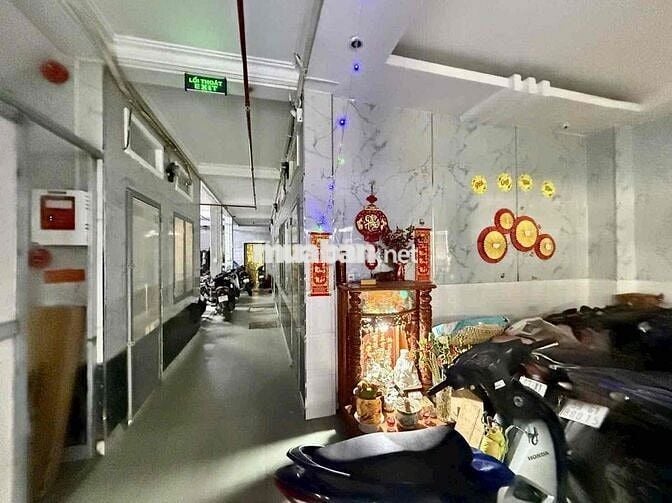 • ĐẠI HỌC CÔNG THƯƠNG - KHOÁN 120tr/tháng •