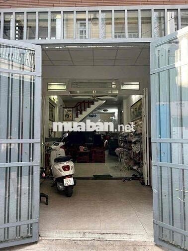 cần bán nhà hẻm xe hơi gần tiện ích