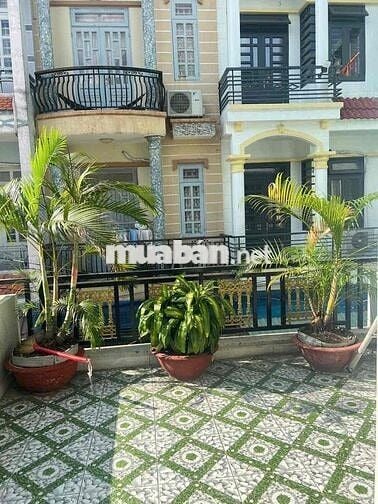 cần bán nhà hẻm xe hơi gần tiện ích