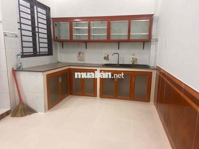 Nhà 1 trệt 1 lầu DT 5x18m gồm 3PN 2WC tại đường 6 Linh Tây Thủ Đức