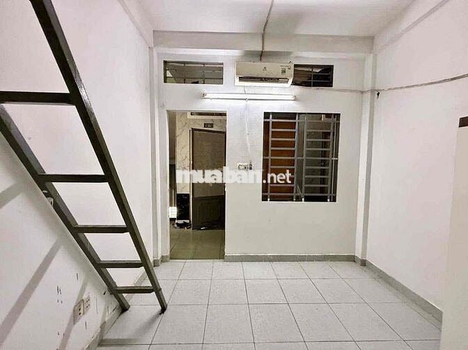 • ĐẠI HỌC CÔNG THƯƠNG - KHOÁN 120tr/tháng •