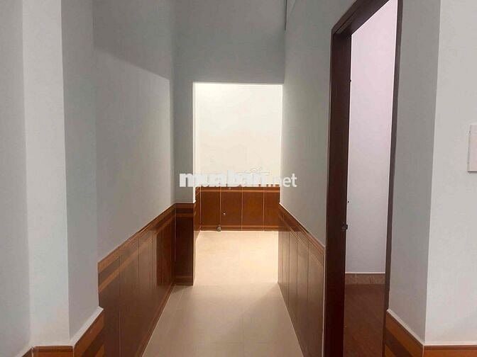 Nhà 1 trệt 1 lầu DT 5x18m gồm 3PN 2WC tại đường 6 Linh Tây Thủ Đức