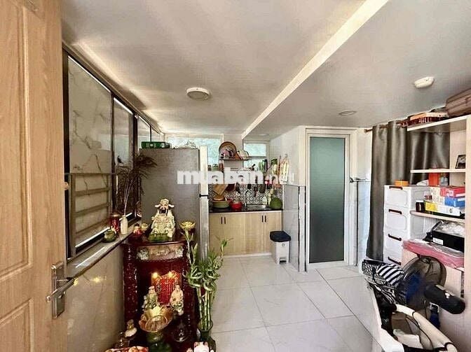• ĐẠI HỌC CÔNG THƯƠNG - KHOÁN 120tr/tháng •