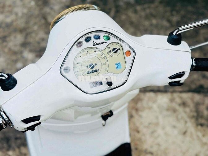 Piaggio Vespa LX 125cc 2012 Trắng