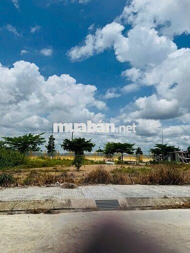 Mua lô ngang 6m xây nhà rộng rãi tại KDC Tân Đô