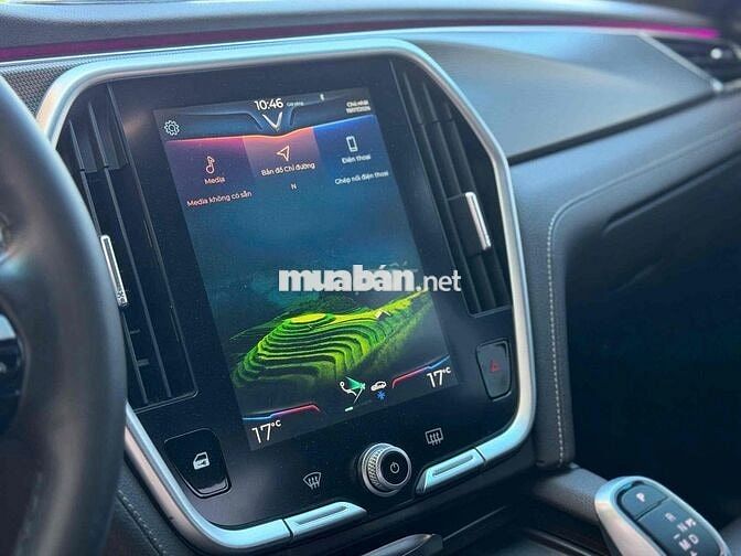 VinFast Lux A2.0 2019 Đen Tự động 74000 km