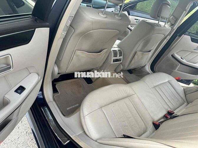 Mercedes-Benz E-Class Xanh đen Da