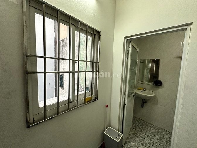 CHÍNH CHỦ CHO THUÊ NHÀ ĐƯỜNG VÕ VĂN KIỆT, PHƯỜNG 1, QUẬN 5