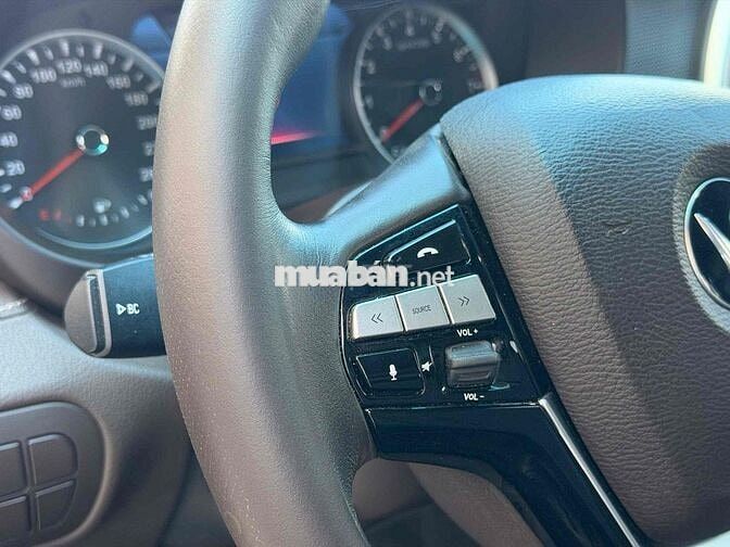 VinFast Lux A2.0 2019 Đen Tự động 74000 km