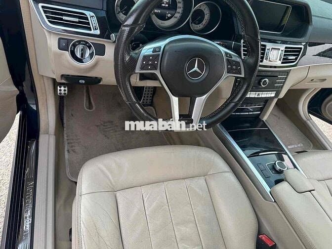 Mercedes-Benz E-Class Xanh đen Da