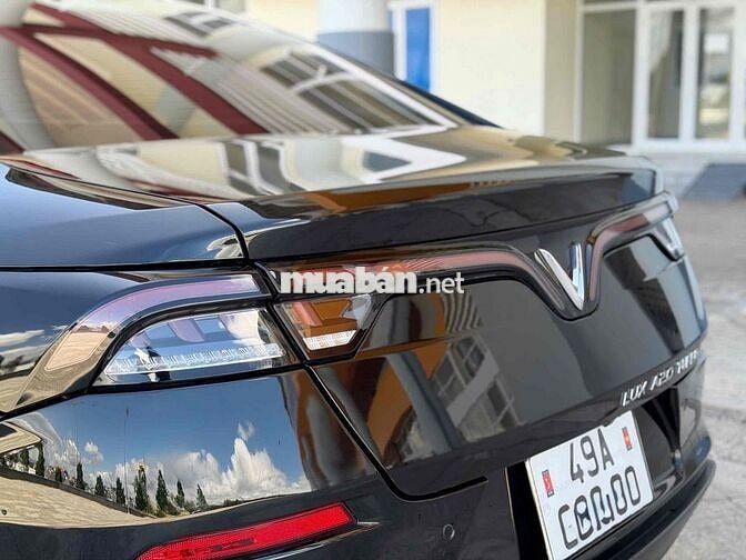 VinFast Lux A2.0 2019 Đen Tự động 74000 km