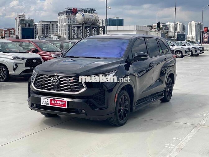 Toyota Innova Cross 2.0V 2025 Đen 49.000km