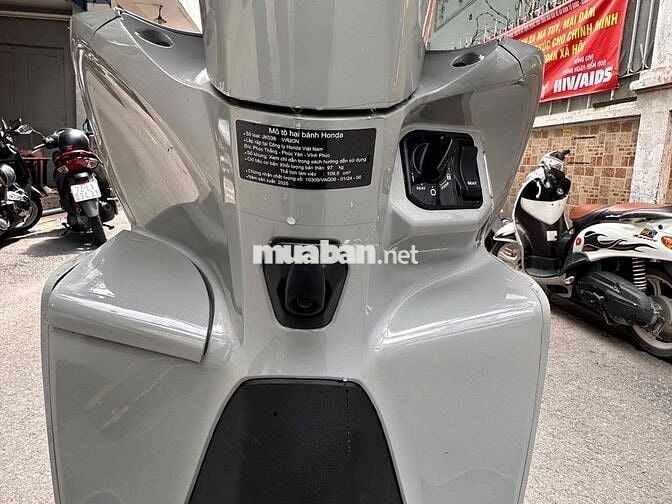Honda Vision 2025 Bản đặc biệt Xám xi măng