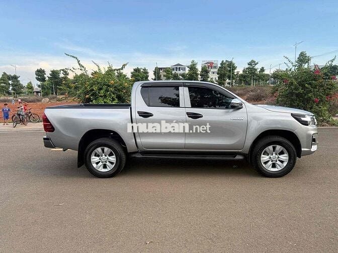 TOYOTA HILUX E 2019 AT 4X2 XE CÒN KHÁ ĐẸP