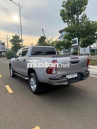 TOYOTA HILUX E 2019 AT 4X2 XE CÒN KHÁ ĐẸP