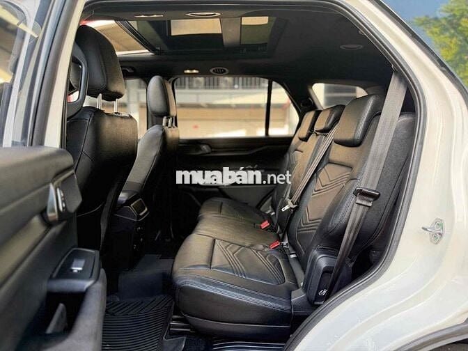 Ford Everest Titanium 4x4 08/2023 đi ít xe đẹp