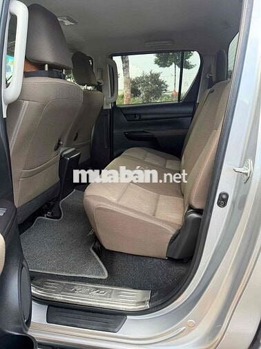 TOYOTA HILUX E 2019 AT 4X2 XE CÒN KHÁ ĐẸP