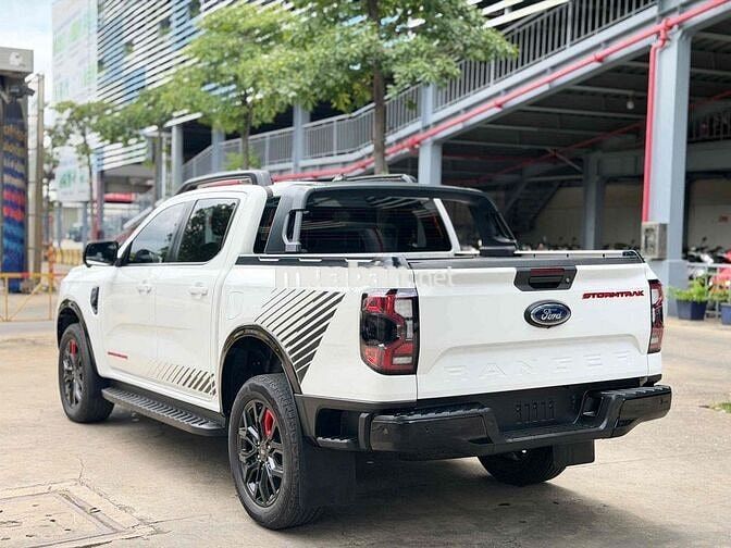 Ford Ranger Stormtrak 4x4 2024 xe đẹp