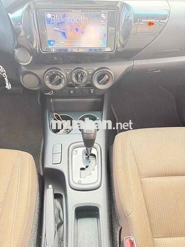 TOYOTA HILUX E 2019 AT 4X2 XE CÒN KHÁ ĐẸP
