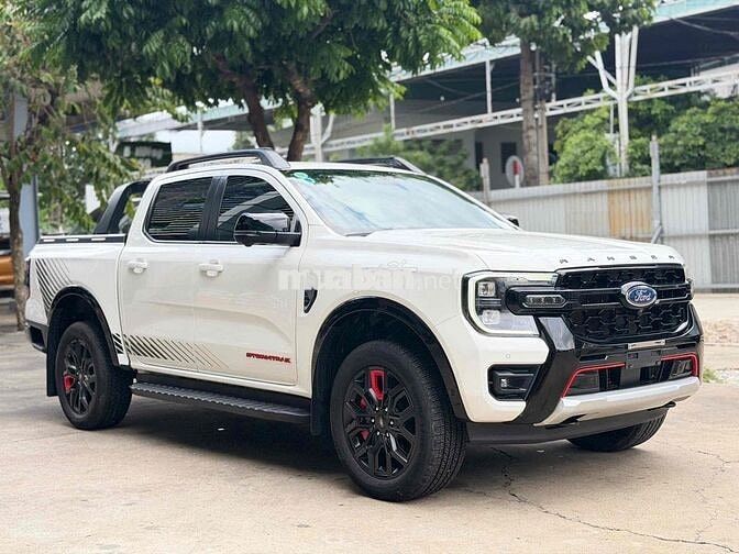 Ford Ranger Stormtrak 4x4 2024 xe đẹp