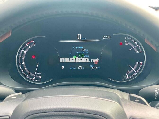 Toyota Innova Cross 2.0V 2025 Đen 49.000km