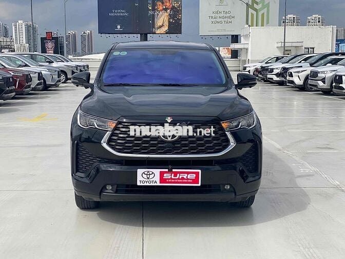 Toyota Innova Cross 2.0V 2025 Đen 49.000km