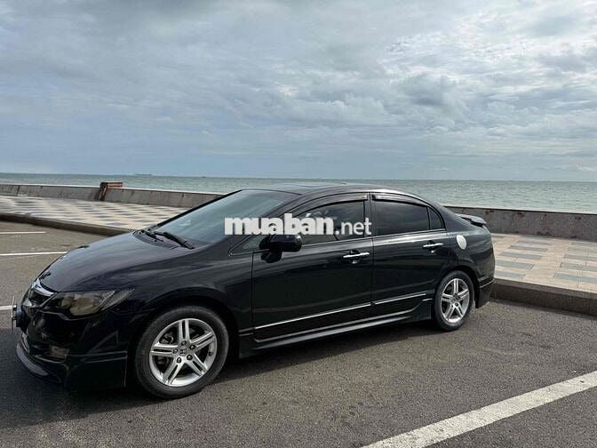 Honda Civic 2.0 bản full Số tự động Đen