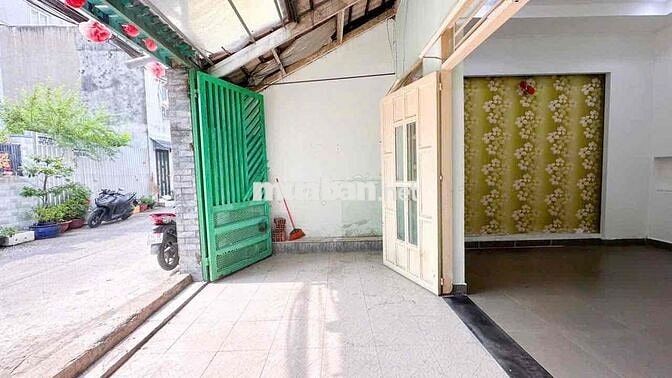 Bán nhà hẻm 1806 huỳnh tấn phát nhà bè