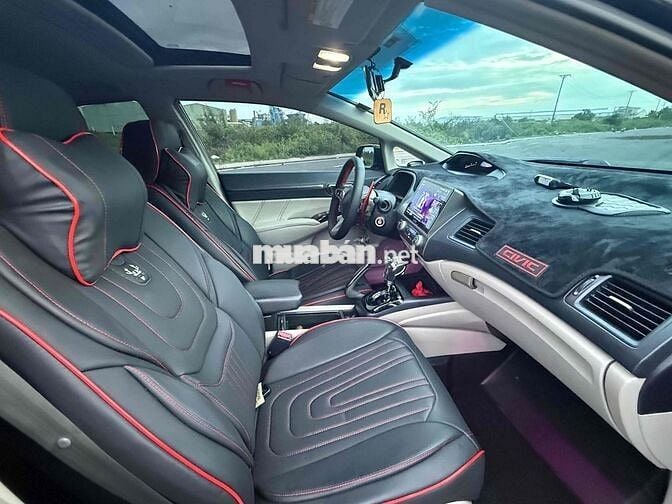 Honda Civic 2.0 bản full Số tự động Đen