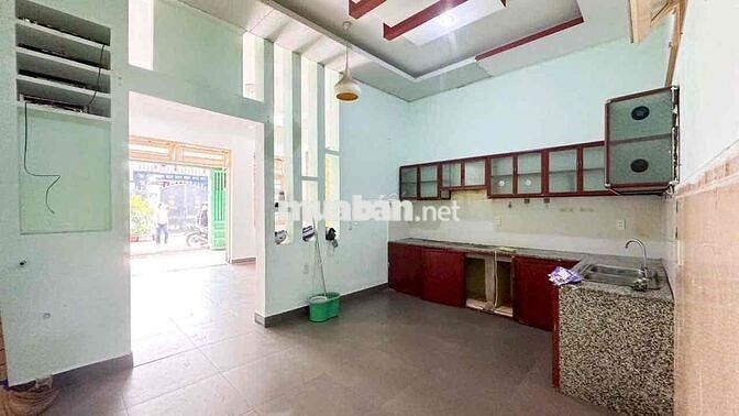 Bán nhà hẻm 1806 huỳnh tấn phát nhà bè