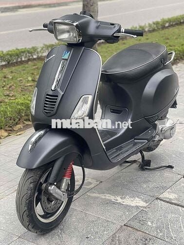 Piaggio Vespa LX 125 Đen nhám