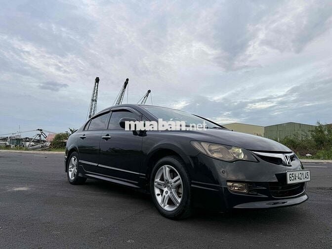 Honda Civic 2.0 bản full Số tự động Đen