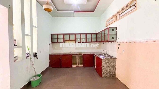 Bán nhà hẻm 1806 huỳnh tấn phát nhà bè