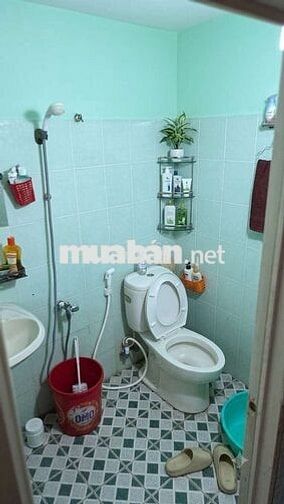 Phòng cửa sổ không gác, máy lạnh Tân Bình