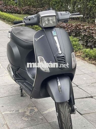 Piaggio Vespa LX 125 Đen nhám