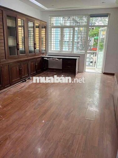 33 Đường số 3, Cư Xá Đô Thành, Quận 3 Diện tích: 4 x 15m Kết cấu: hầm,