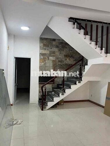 33 Đường số 3, Cư Xá Đô Thành, Quận 3 Diện tích: 4 x 15m Kết cấu: hầm,