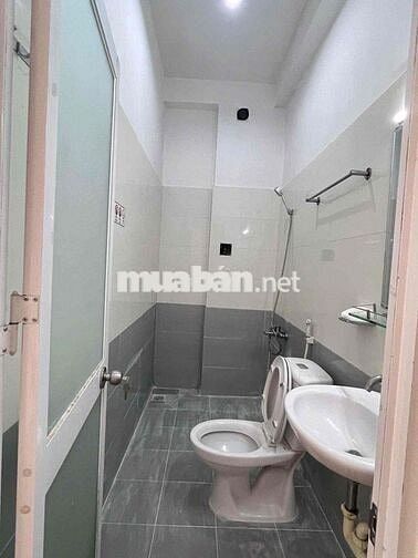 Căn hộ có ban công, tách bếp 1 phòng ngủ 30m2