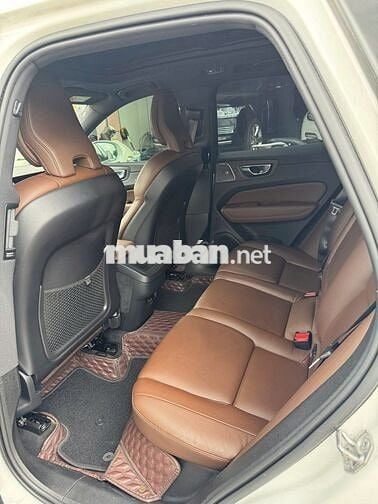 Volvo XC60 2021 Trắng Da