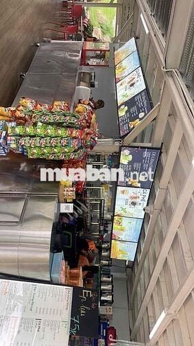 Nhân Viên quầy pha chế làm việc tại Đà Lạt