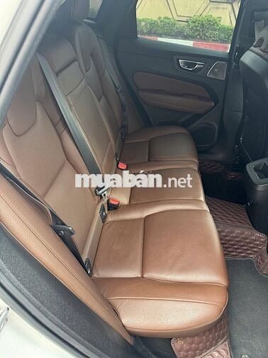 Volvo XC60 2021 Trắng Da