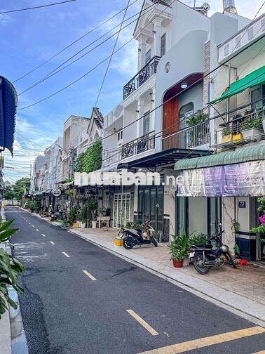 💕 ĐÔNG NAM - NHÀ TRỆT LẦU ĐẸP