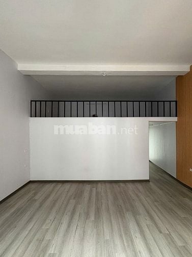 Cho thuê 1 Phòng riêng Tầng 2 + T3 ở Phố Hàng Buồm ( Phố cổ)