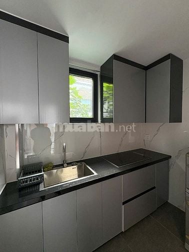 Cho thuê 1 Phòng riêng Tầng 2 + T3 ở Phố Hàng Buồm ( Phố cổ)