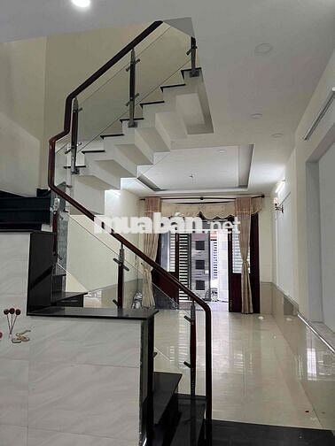 NHÀ NGAY CHỢ MINH PHÁT 5PN HẺM 8M XE HƠI TRÁNH NHAU