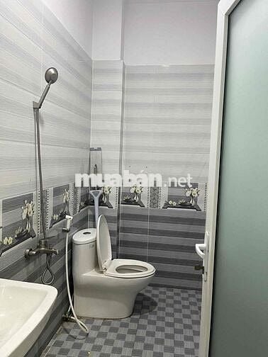 NHÀ NGAY CHỢ MINH PHÁT 5PN HẺM 8M XE HƠI TRÁNH NHAU