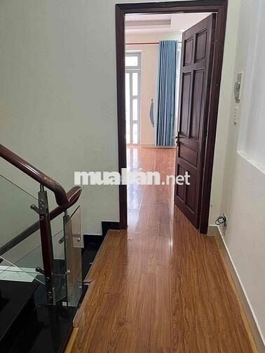 NHÀ NGAY CHỢ MINH PHÁT 5PN HẺM 8M XE HƠI TRÁNH NHAU