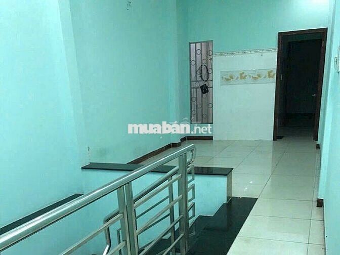 Nhà thuê mặt tiền 1 lầu 3 phòng ngủ Lê Quang Định
