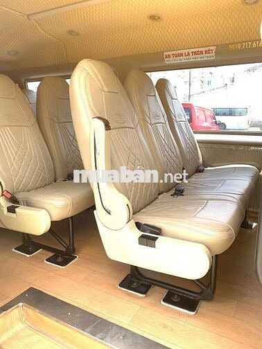 Ford Transit Luxury Bạc 16 chỗ