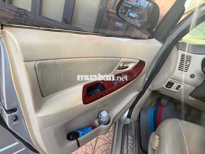 Toyota Innova 2007 Bạc 7 chỗ 133.944 km